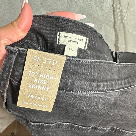 NWT Madewell 10" High Rise Skinny jeans in Berkeley black button fly size 37P - Picture 7 of 12